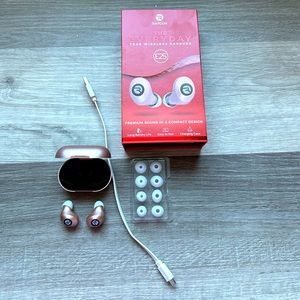Raycon Rose Gold The Everyday25 Earbuds